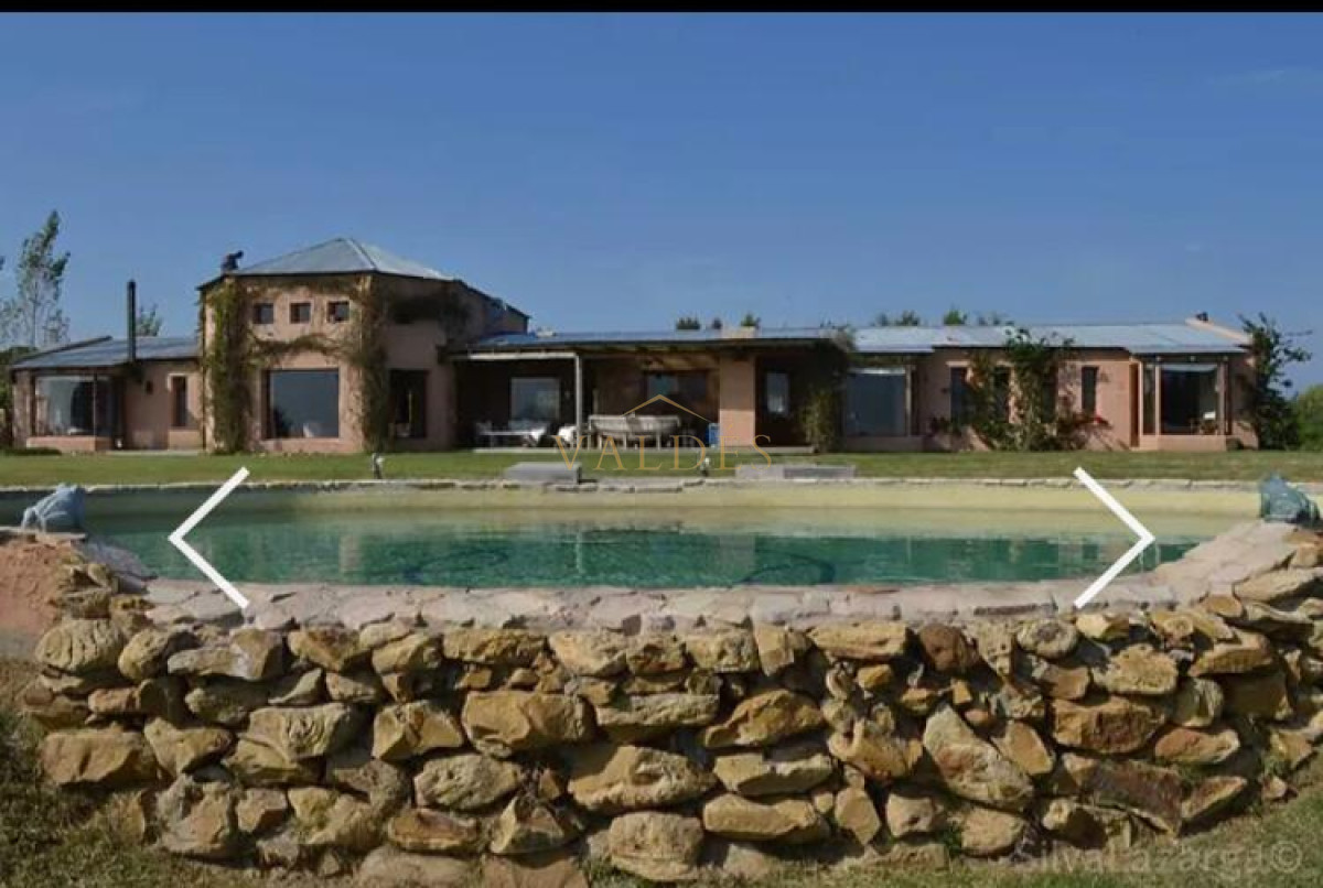 Chacra ID.5049 - Chacra 1 Ha. en Zona Pejerrey 5 dormitorios con piscina