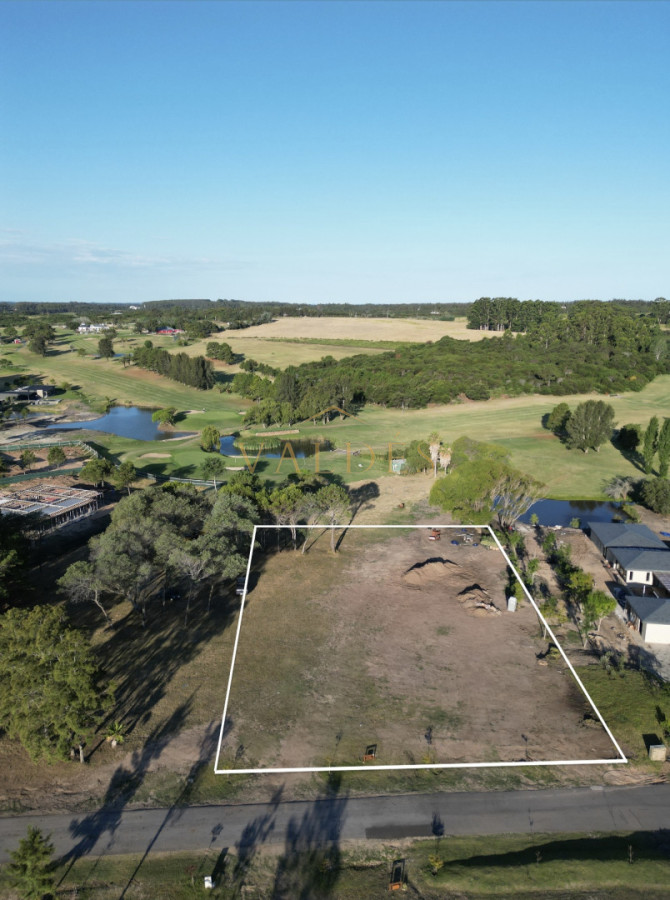 Terreno ID.5471 - Exclusivo Lote en Pueblo Mio Chacras del Golf