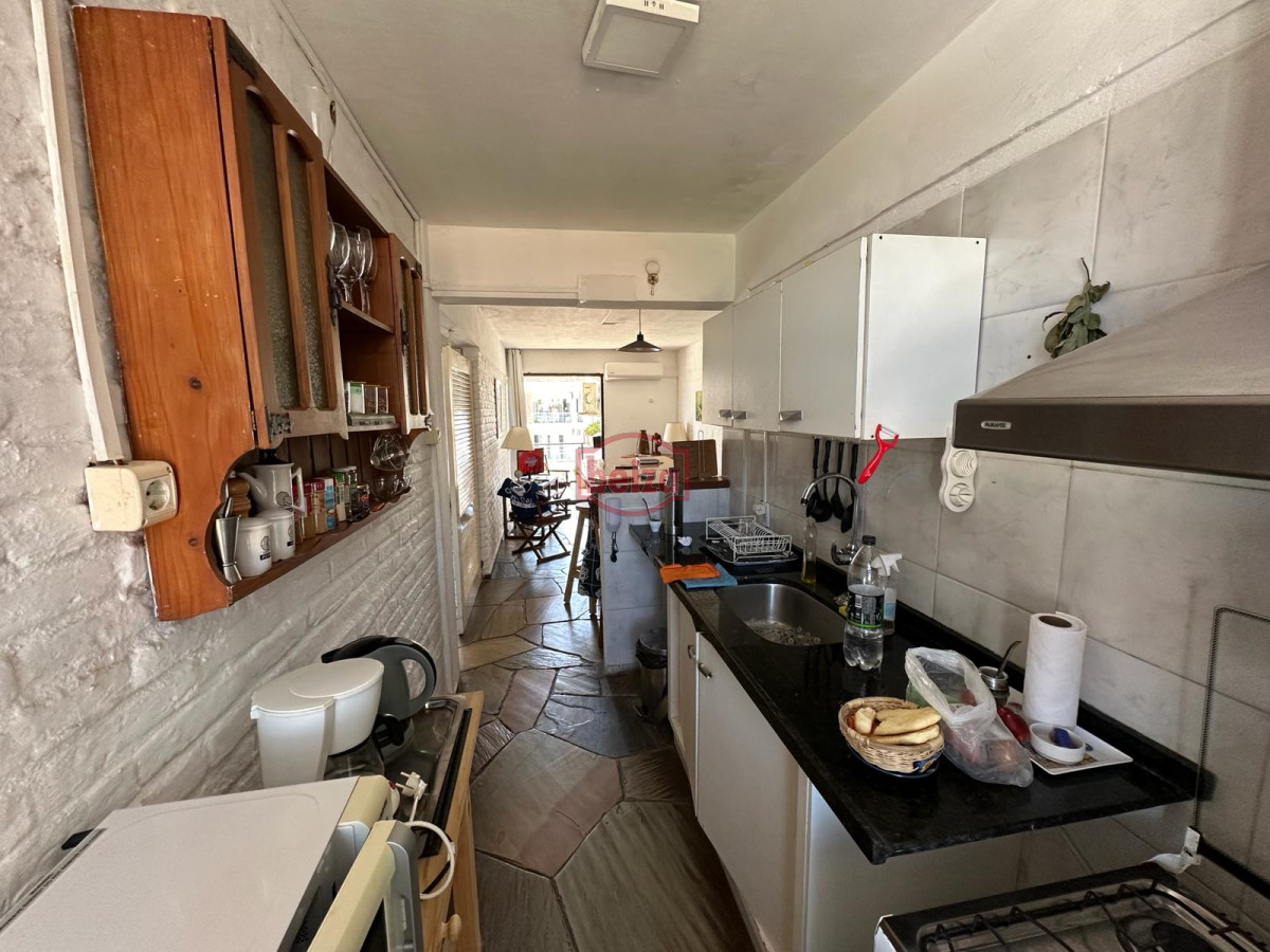 Apartamento ID.166886/VENTA,-Apartamento,-1-dormitorio,-Punta-del-Este,-Uruguay,-Bajos-Gastos - Dpto. Punta del Este 2 dorm, terraza a mts. del Maar