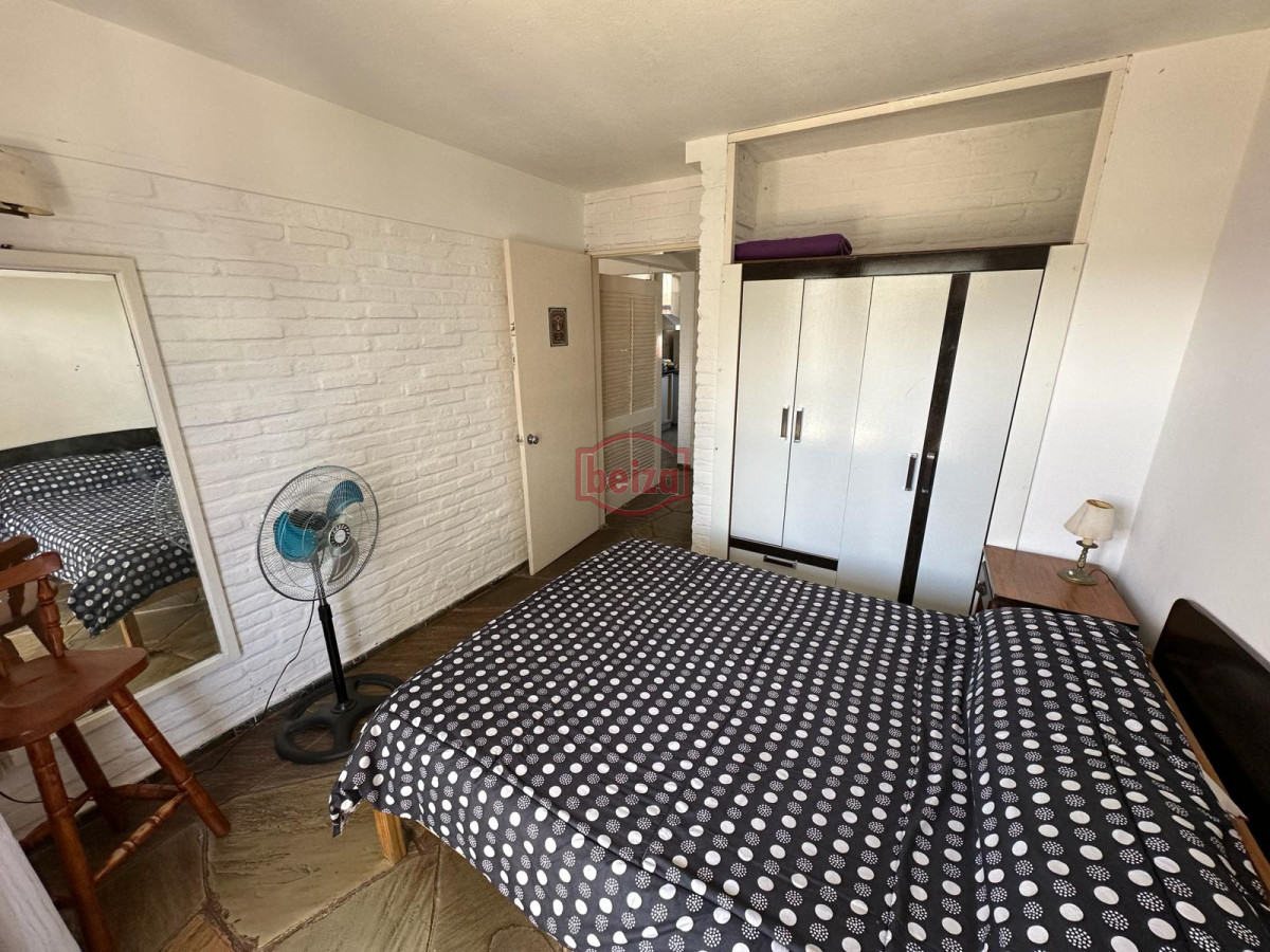 Apartamento ID.166886/VENTA,-Apartamento,-1-dormitorio,-Punta-del-Este,-Uruguay,-Bajos-Gastos - Dpto. Punta del Este 2 dorm, terraza a mts. del Maar
