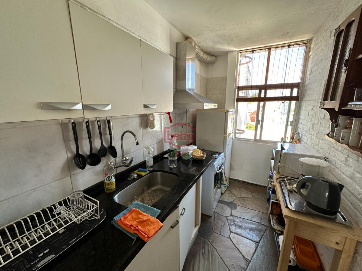 Apartamento ID.166886/VENTA,-Apartamento,-1-dormitorio,-Punta-del-Este,-Uruguay,-Bajos-Gastos - Dpto. Punta del Este 2 dorm, terraza a mts. del Maar