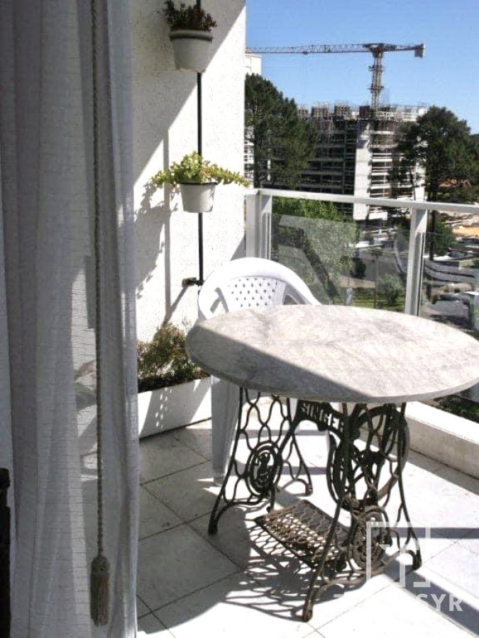 Apartamento ID.627 - Apartamento 2 dormitorios con balcón en excelente ubicación !!