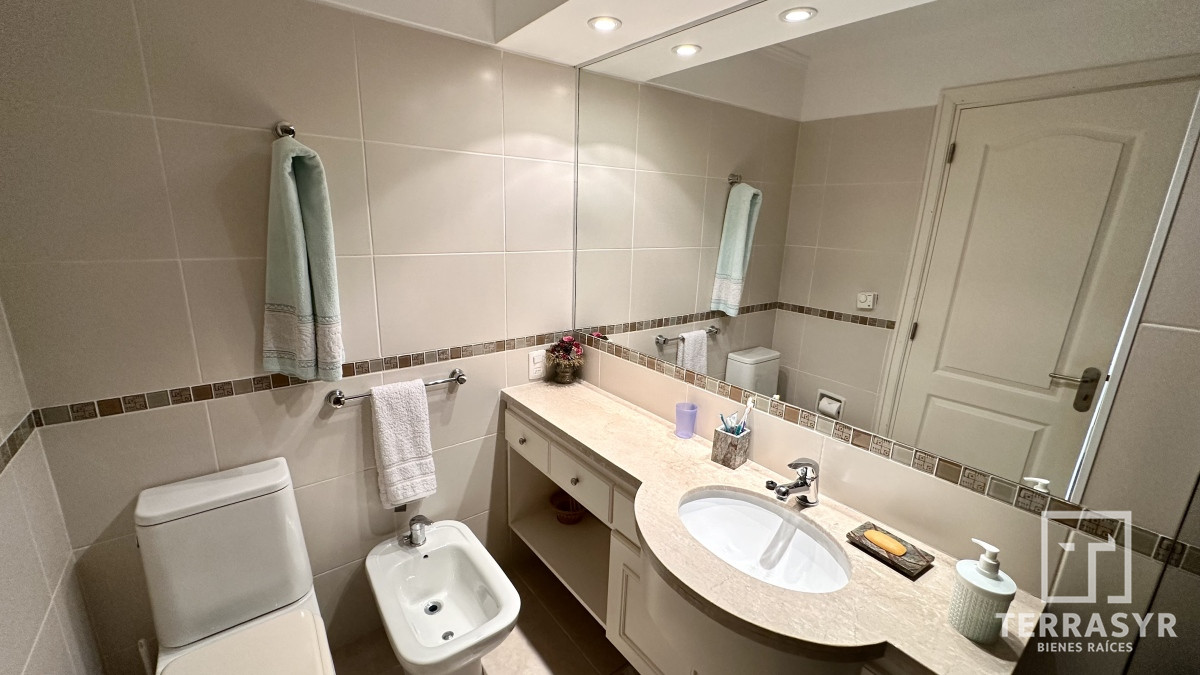 Apartamento ID.95 -  Primera Linea Brava 3 dormitorios + Dependencia