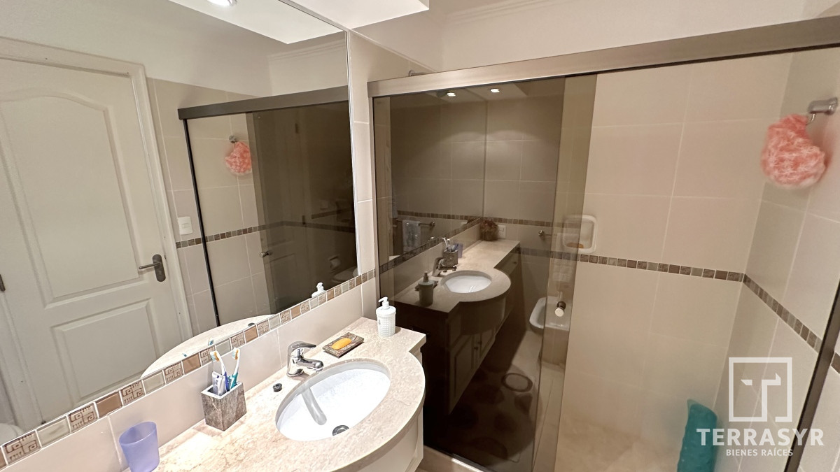 Apartamento ID.95 -  Primera Linea Brava 3 dormitorios + Dependencia