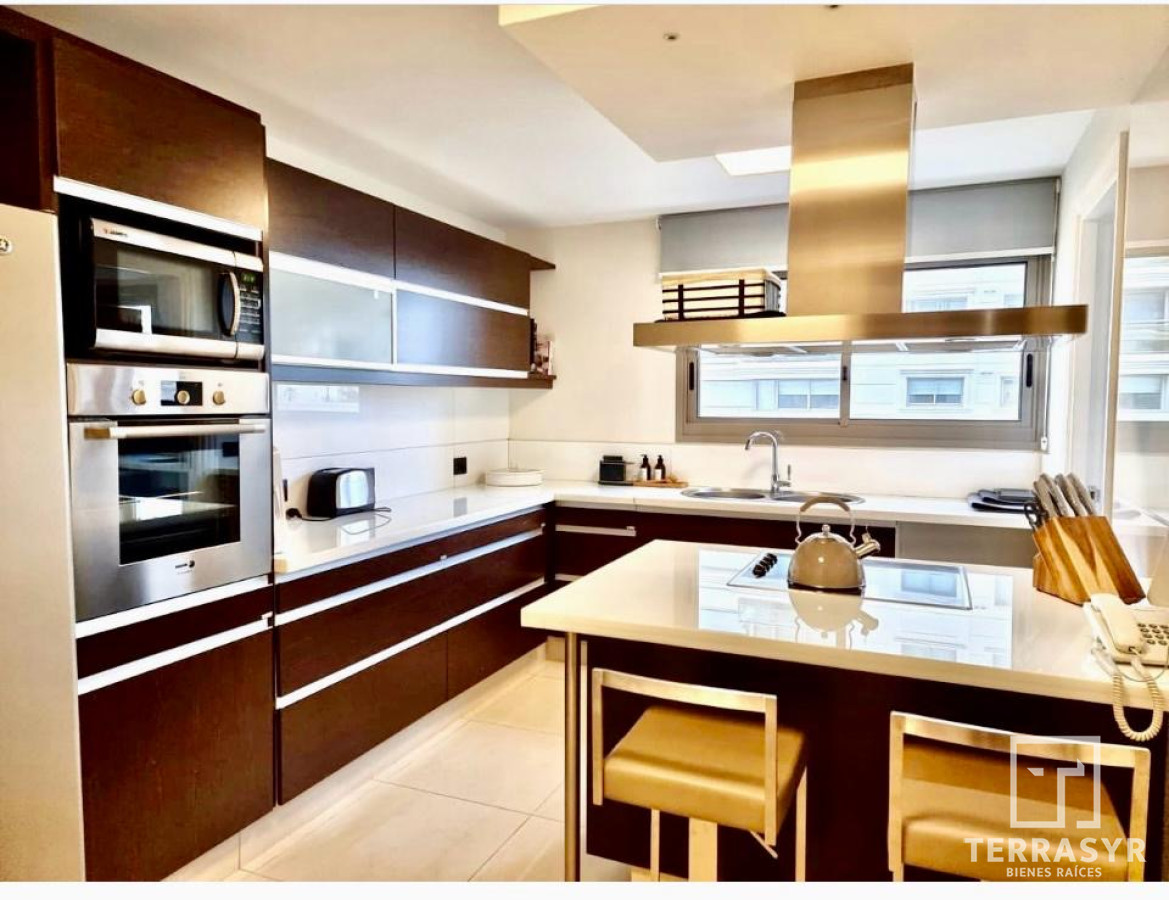 Apartamento ID.215 - Apartamento  Primera linea Edificio IMPERIALES 