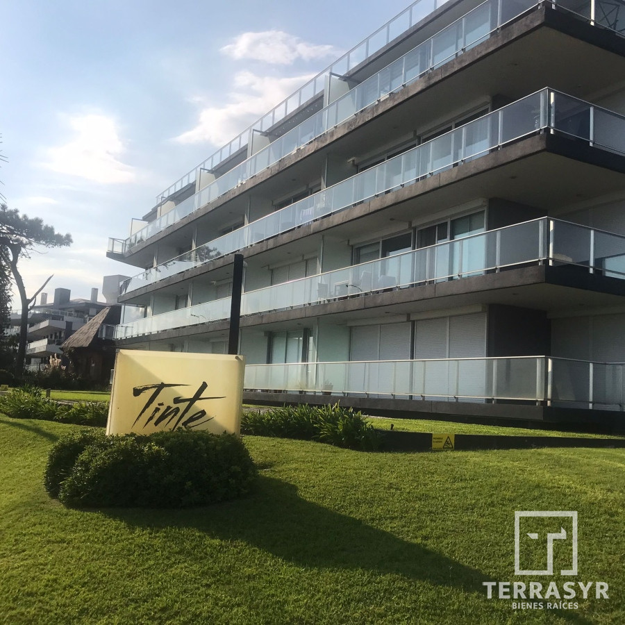 Apartamento ID.373 - Hermoso apartamento de 1 dormitorio en primera línea mansa 