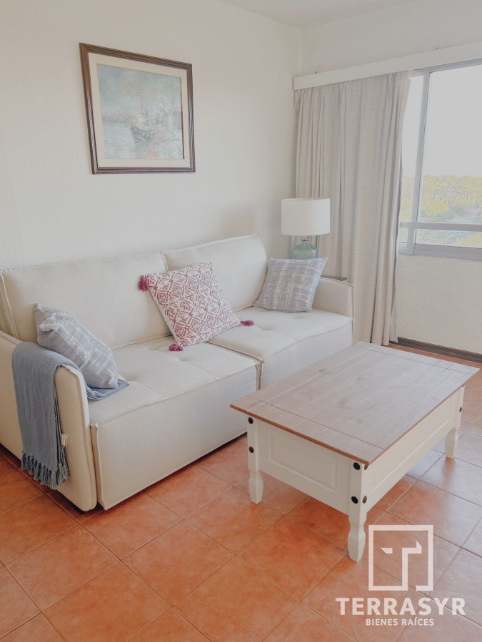 Apartamento ID.1133 - Apartamento sobre Roosevelt con Garage