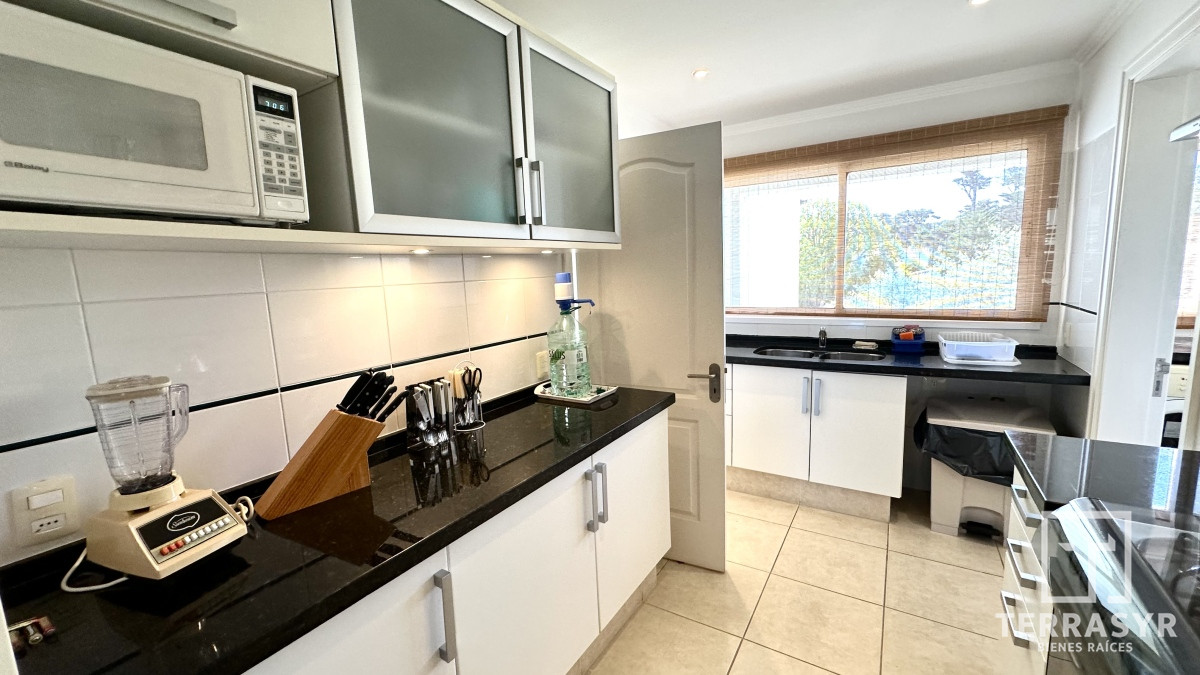 Apartamento ID.95 -  Primera Linea Brava 3 dormitorios + Dependencia