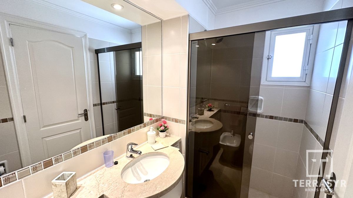 Apartamento ID.95 -  Primera Linea Brava 3 dormitorios + Dependencia