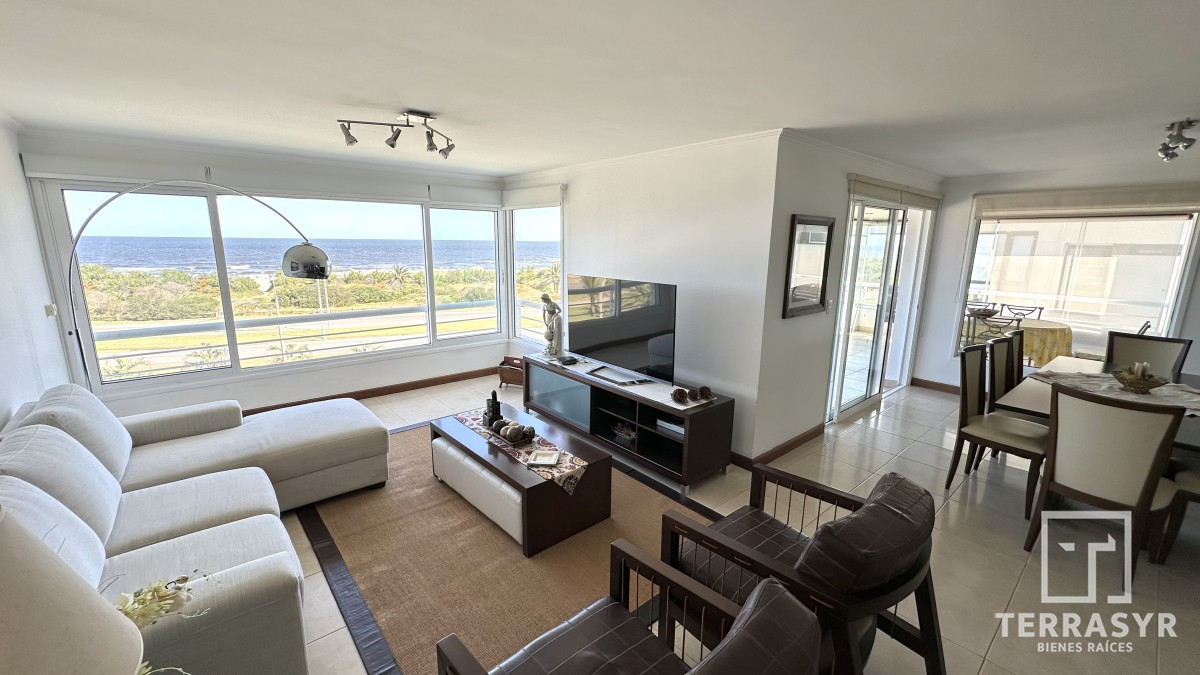 Apartamento ID.95 -  Primera Linea Brava 3 dormitorios + Dependencia
