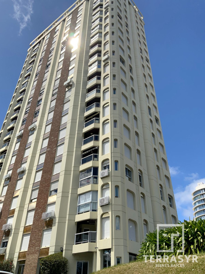 Apartamento ID.374 - Hermoso apartamento 3 dormitorios en rosvelt 