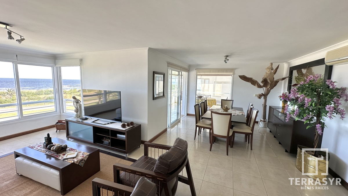 Apartamento ID.95 -  Primera Linea Brava 3 dormitorios + Dependencia