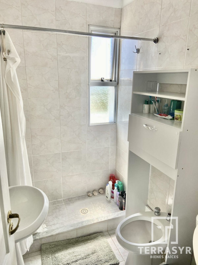Apartamento ID.627 - Apartamento 2 dormitorios con balcón en excelente ubicación !!