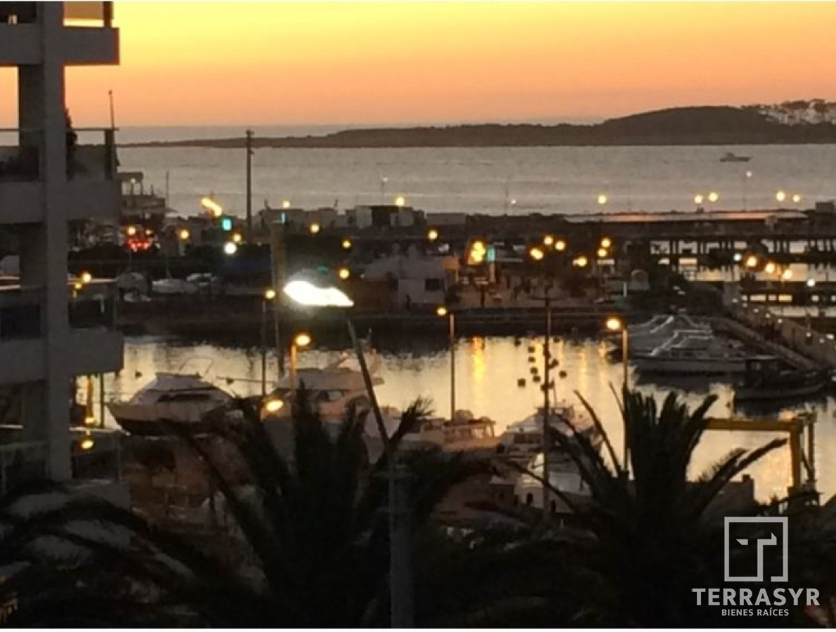 Apartamento ID.683 - Hermoso aparatamento con vista a isla Gorriti 