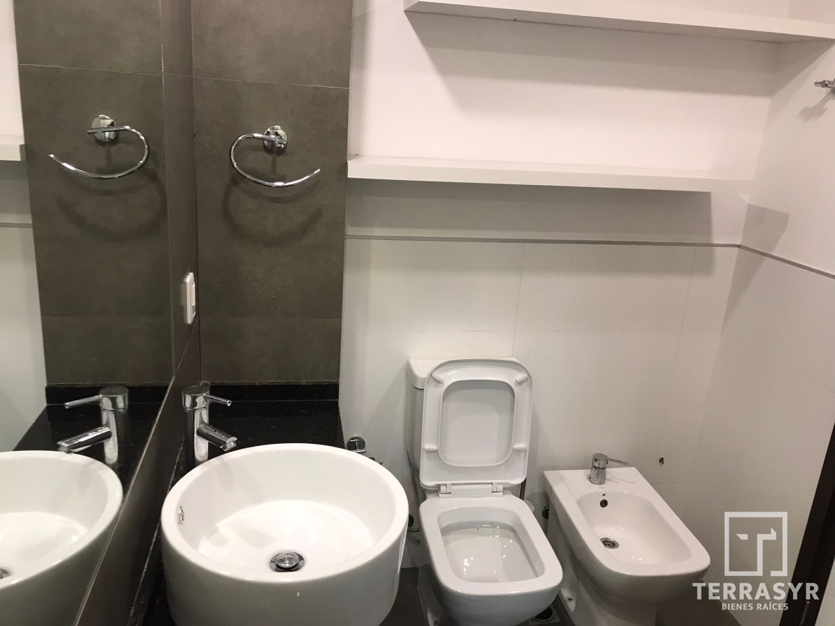 Apartamento ID.373 - Hermoso apartamento de 1 dormitorio en primera línea mansa 