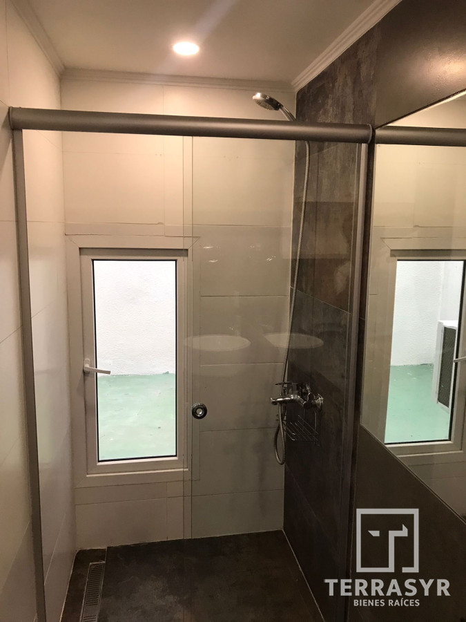 Apartamento ID.373 - Hermoso apartamento de 1 dormitorio en primera línea mansa 