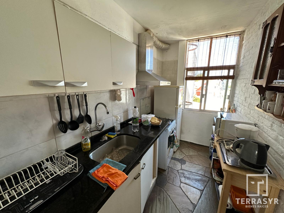 Apartamento ID.302 - Dpto. Punta del Este 2 dorm, terraza a mts. del Maar