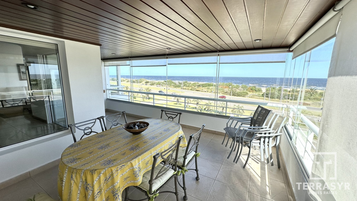 Apartamento ID.95 -  Primera Linea Brava 3 dormitorios + Dependencia