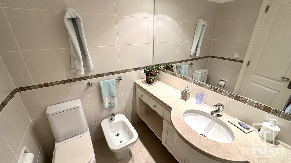 Apartamento ID.95 -  Primera Linea Brava 3 dormitorios + Dependencia