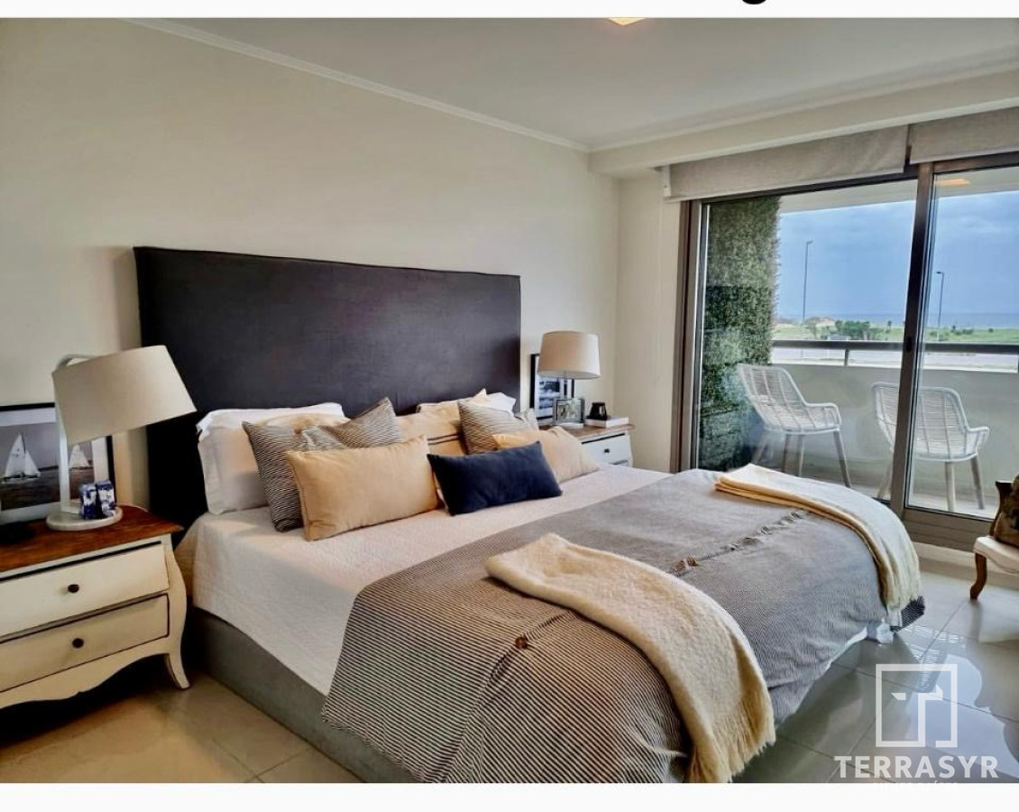Apartamento ID.215 - Apartamento  Primera linea Edificio IMPERIALES 