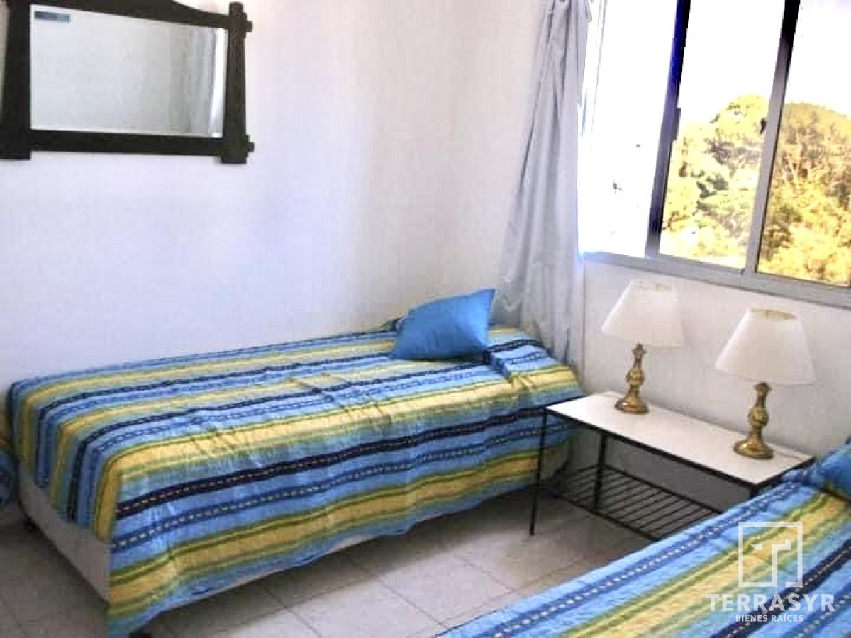 Apartamento ID.627 - Apartamento 2 dormitorios con balcón en excelente ubicación !!