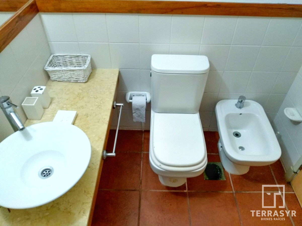 Apartamento ID.1002 - Departamento 2 dormitorios con vista al mar, 2 dormitorios, Piriapolis