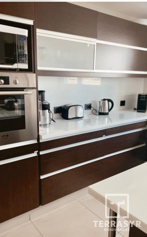 Apartamento ID.215 - Apartamento  Primera linea Edificio IMPERIALES 