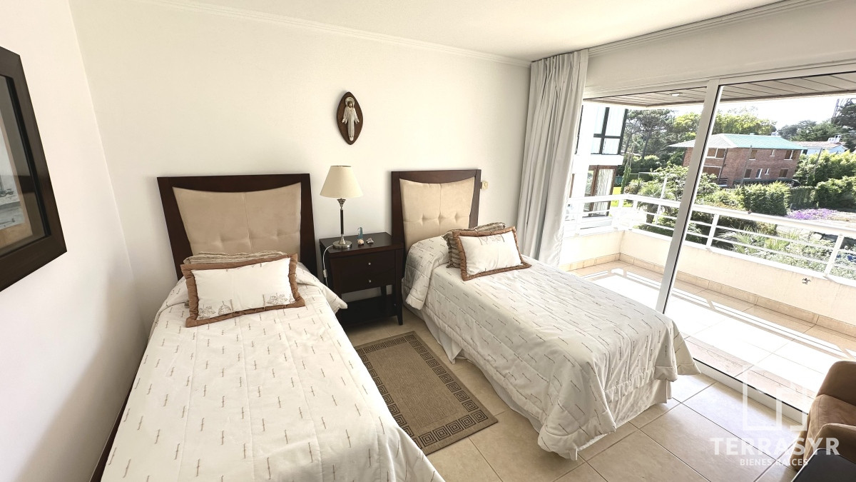 Apartamento ID.95 -  Primera Linea Brava 3 dormitorios + Dependencia