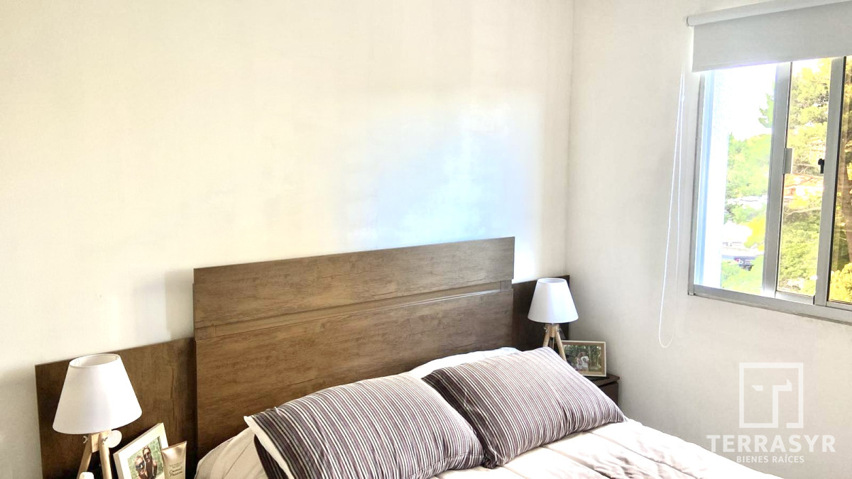 Apartamento ID.627 - Apartamento 2 dormitorios con balcón en excelente ubicación !!