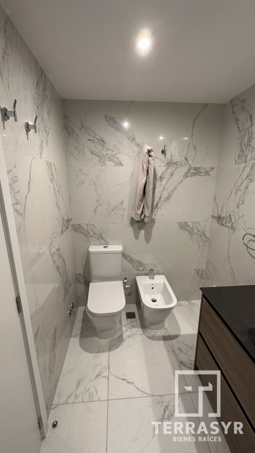 Apartamento ID.6 - Apartamento en venta piso 15 frente al mar !!