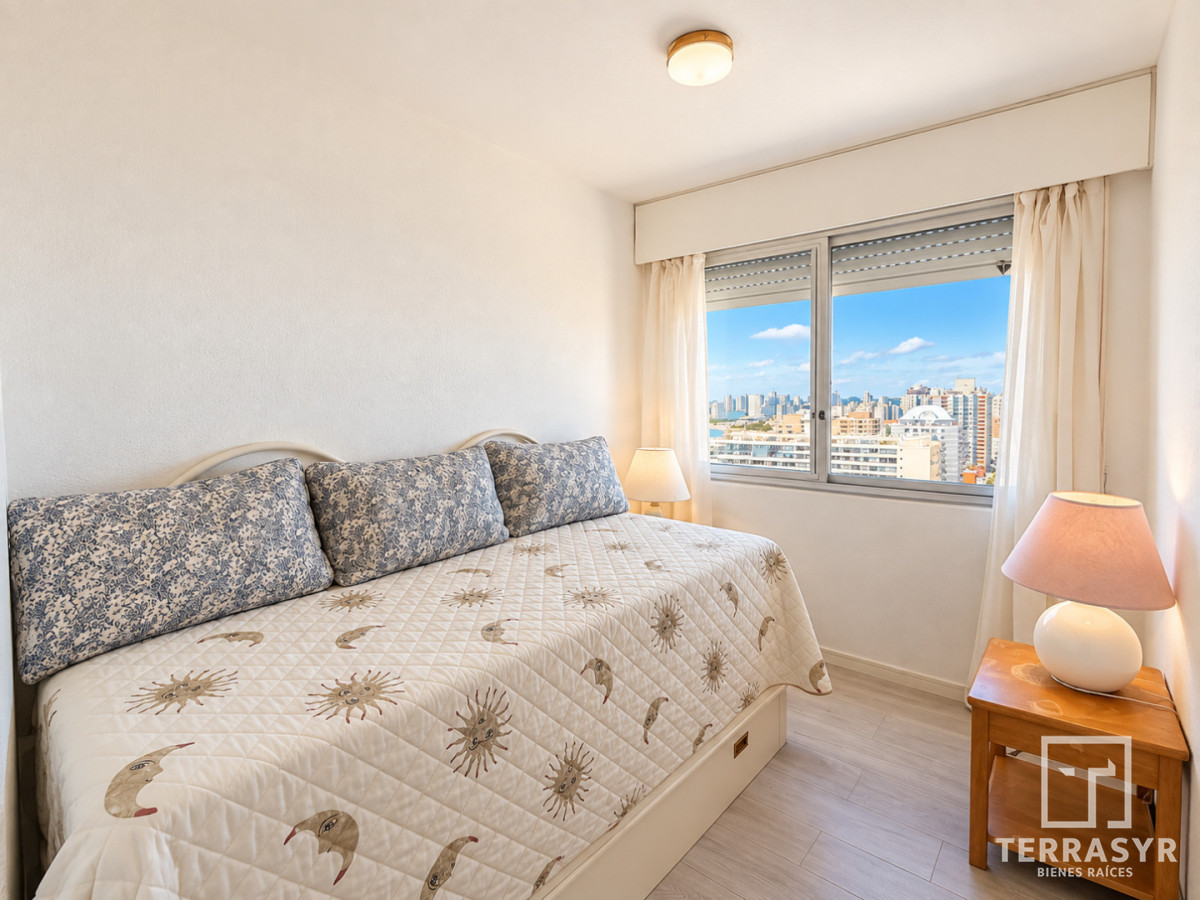 Apartamento ID.1990 - Apartamento piso alto, excelente orientación y vista