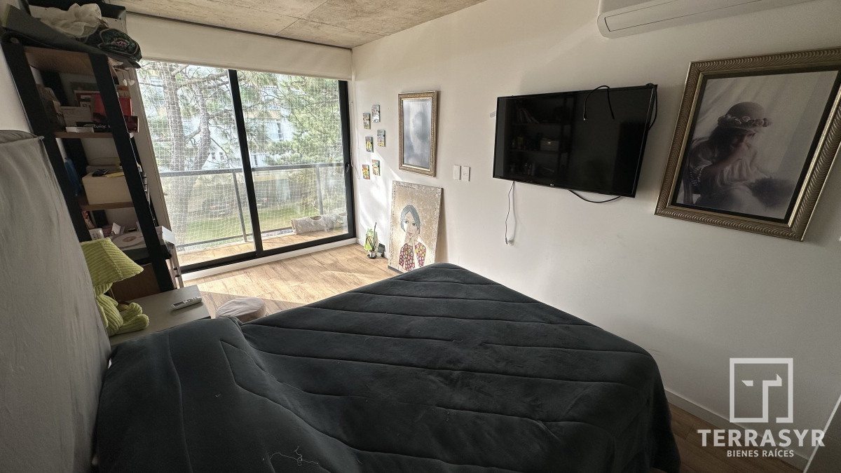 Apartamento ID.1320 - Alquiler ANUAL 2 Dor Frente al mar!! 