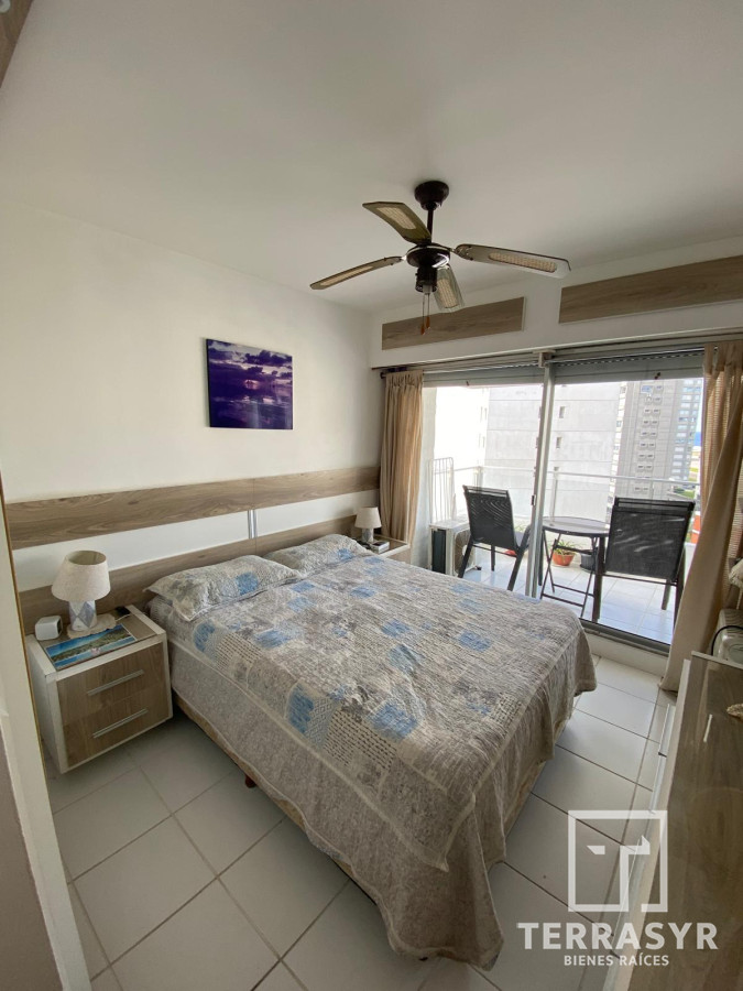 Apartamento ID.1422 - Apartamento de 1 dormitorio en Edificio Triangulo Mansa