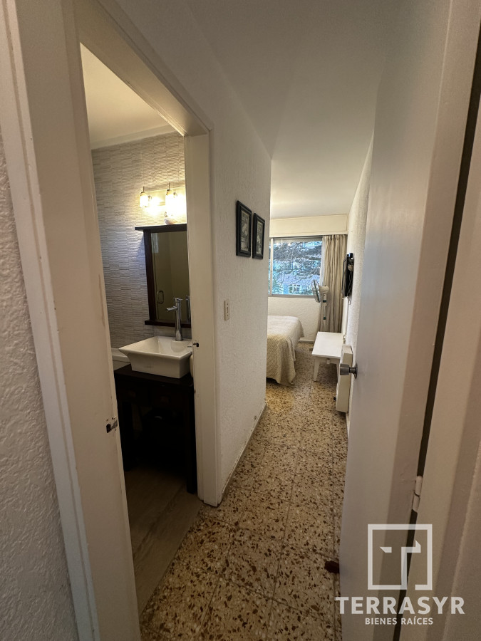 Apartamento ID.1643 - Apartamento de 2 dormitorios en Alquiler Temporal, ideal para familias. 