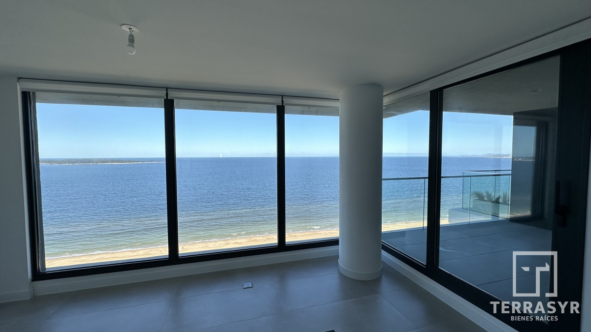Apartamento ID.6 - Apartamento en venta piso 15 frente al mar !!