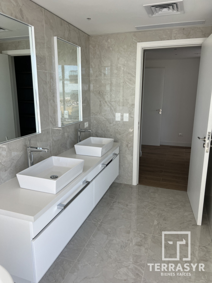 Apartamento ID.1078 - OPORTUNIDAD Venta torre TRUMP TOWER