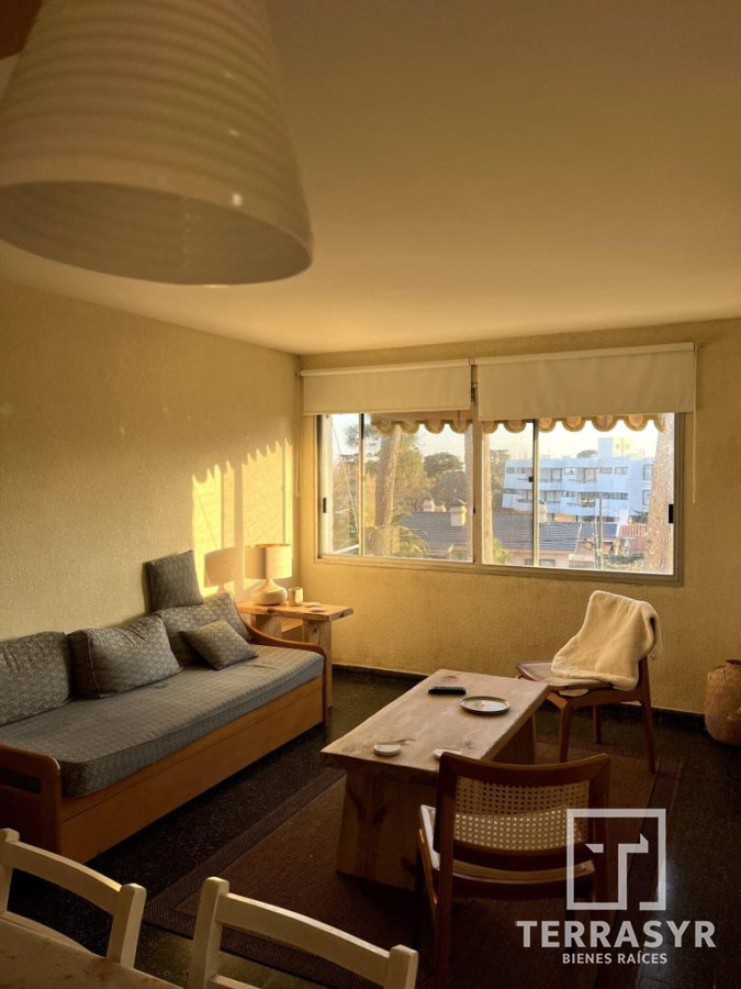 Apartamento ID.1154 - Aparatamento ALQUILER ANUAL 2 Dormitorios 