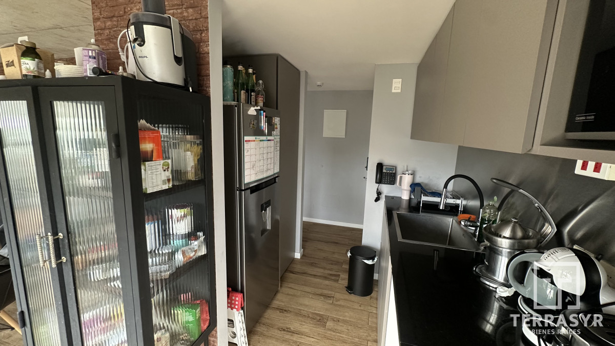 Apartamento ID.1320 - Alquiler ANUAL 2 Dor Frente al mar!! 