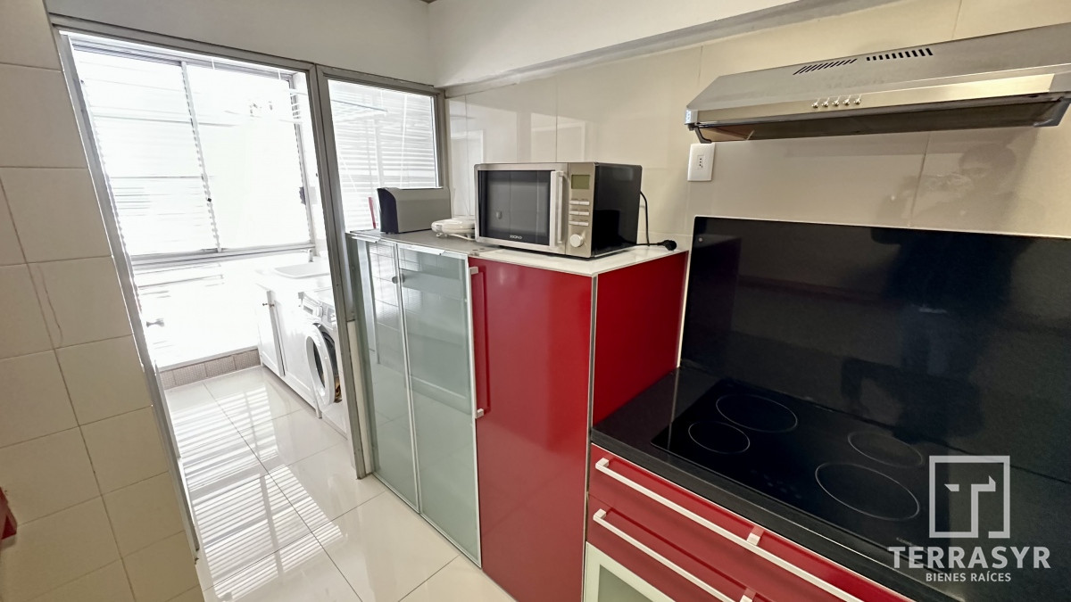 Apartamento ID.20 - Alquiler Anual con Excelente Vista a Playa Brava