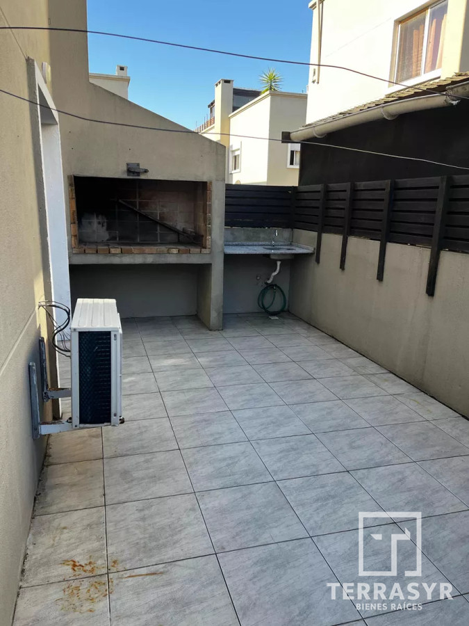 Apartamento ID.1309 - depto tipo casa con 2 dormitorios y parrillero propio!!