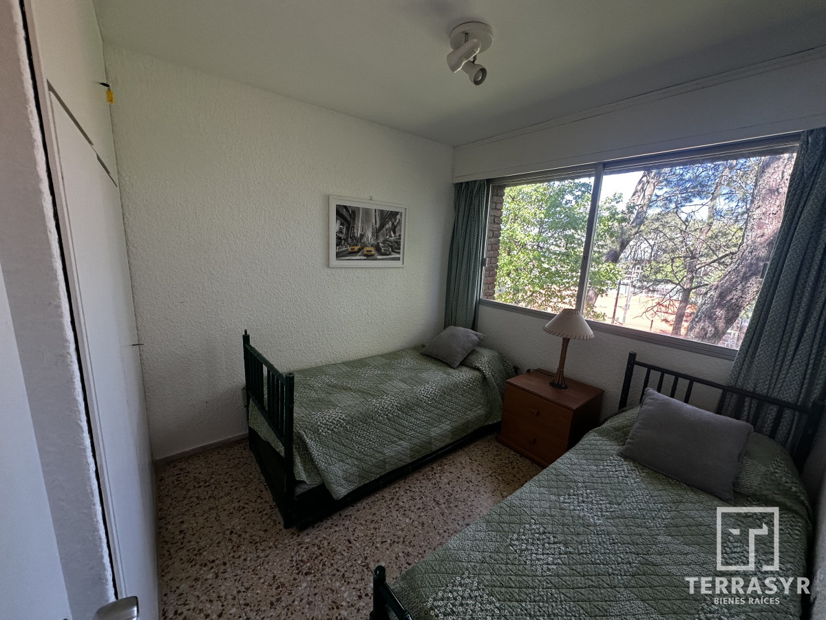 Apartamento ID.1643 - Apartamento de 2 dormitorios en Alquiler Temporal, ideal para familias. 