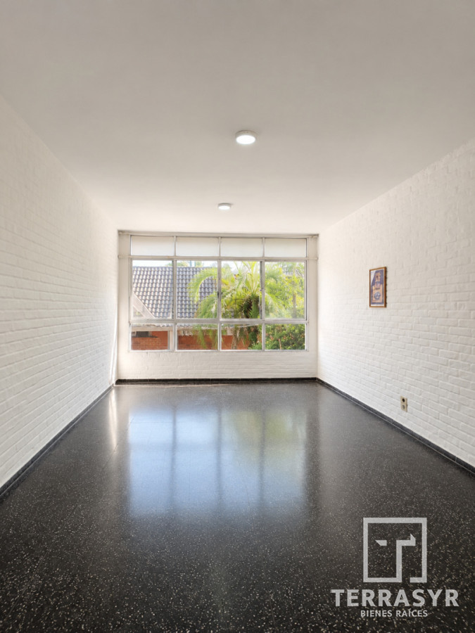 Apartamento ID.1881 - Monoambiente en Primera Linea Playa Brava - En venta