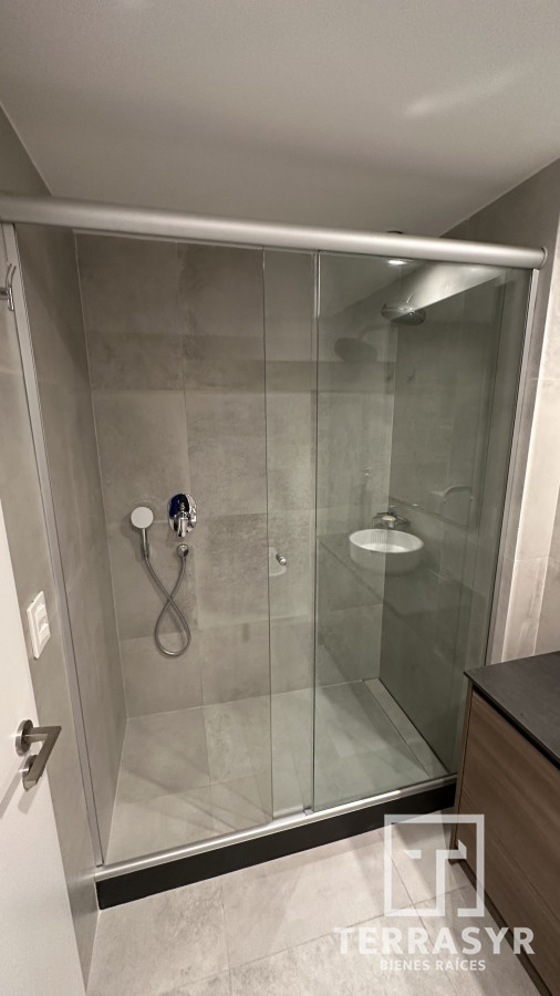Apartamento ID.6 - Apartamento en venta piso 15 frente al mar !!