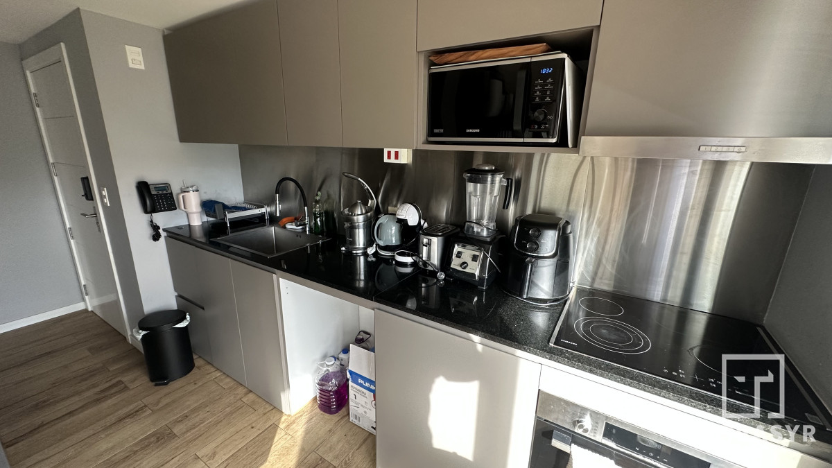 Apartamento ID.1320 - Alquiler ANUAL 2 Dor Frente al mar!! 