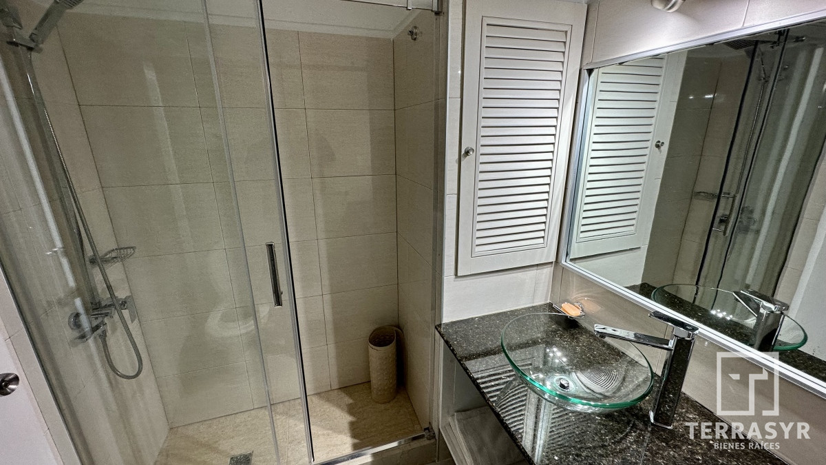 Apartamento ID.20 - Alquiler Anual con Excelente Vista a Playa Brava