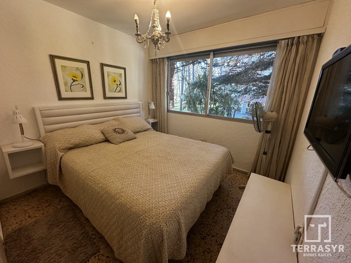 Apartamento ID.1643 - Apartamento de 2 dormitorios en Alquiler Temporal, ideal para familias. 