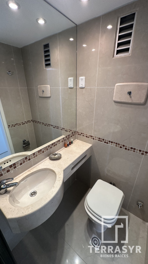 Apartamento ID.1319 - Increíble Depto. Reciclado a Metros del Mar!! 3 Dor. más Dependencia !!