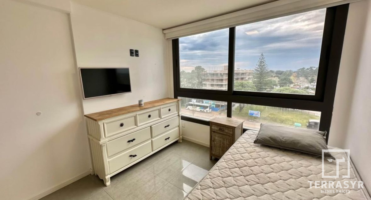 Apartamento ID.1299 - Alquiler Anual Punta del Este