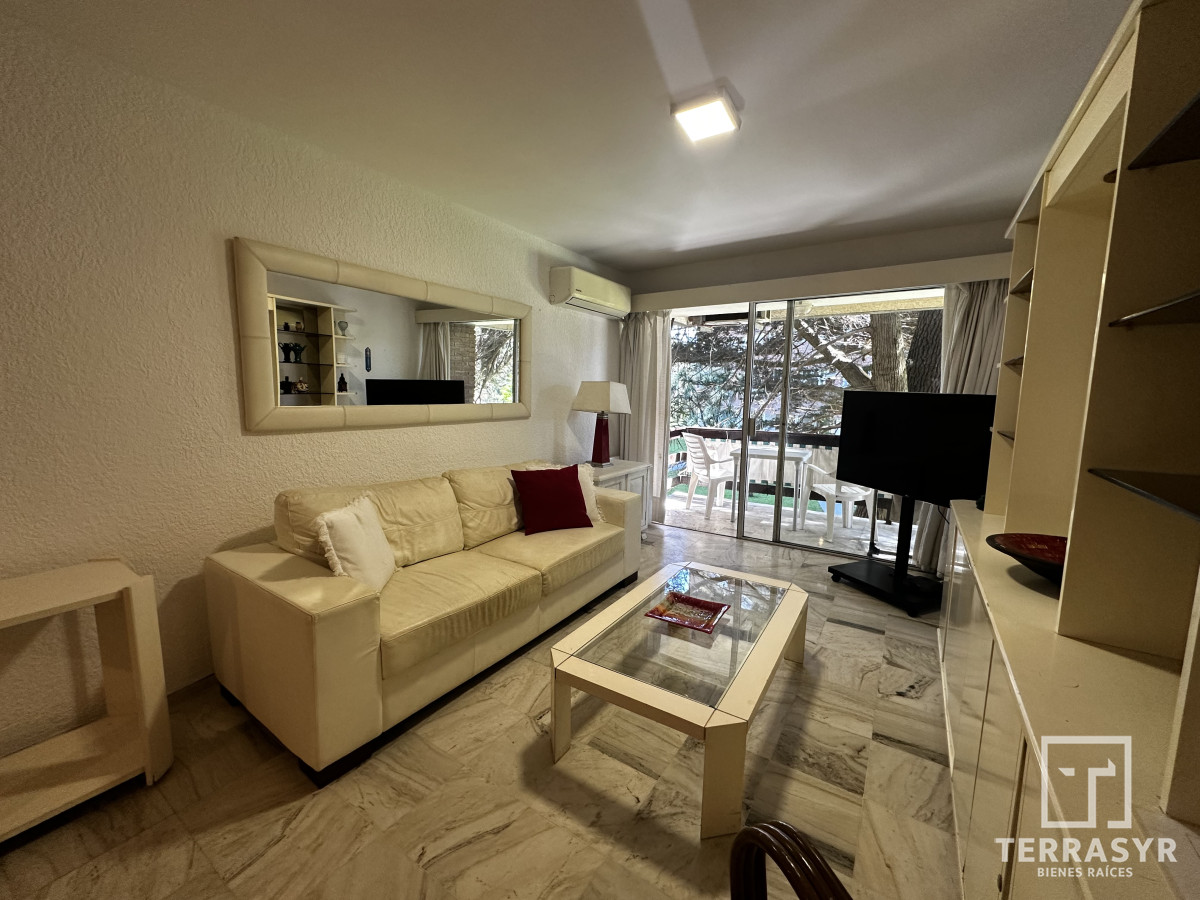 Apartamento ID.1643 - Apartamento de 2 dormitorios en Alquiler Temporal, ideal para familias. 