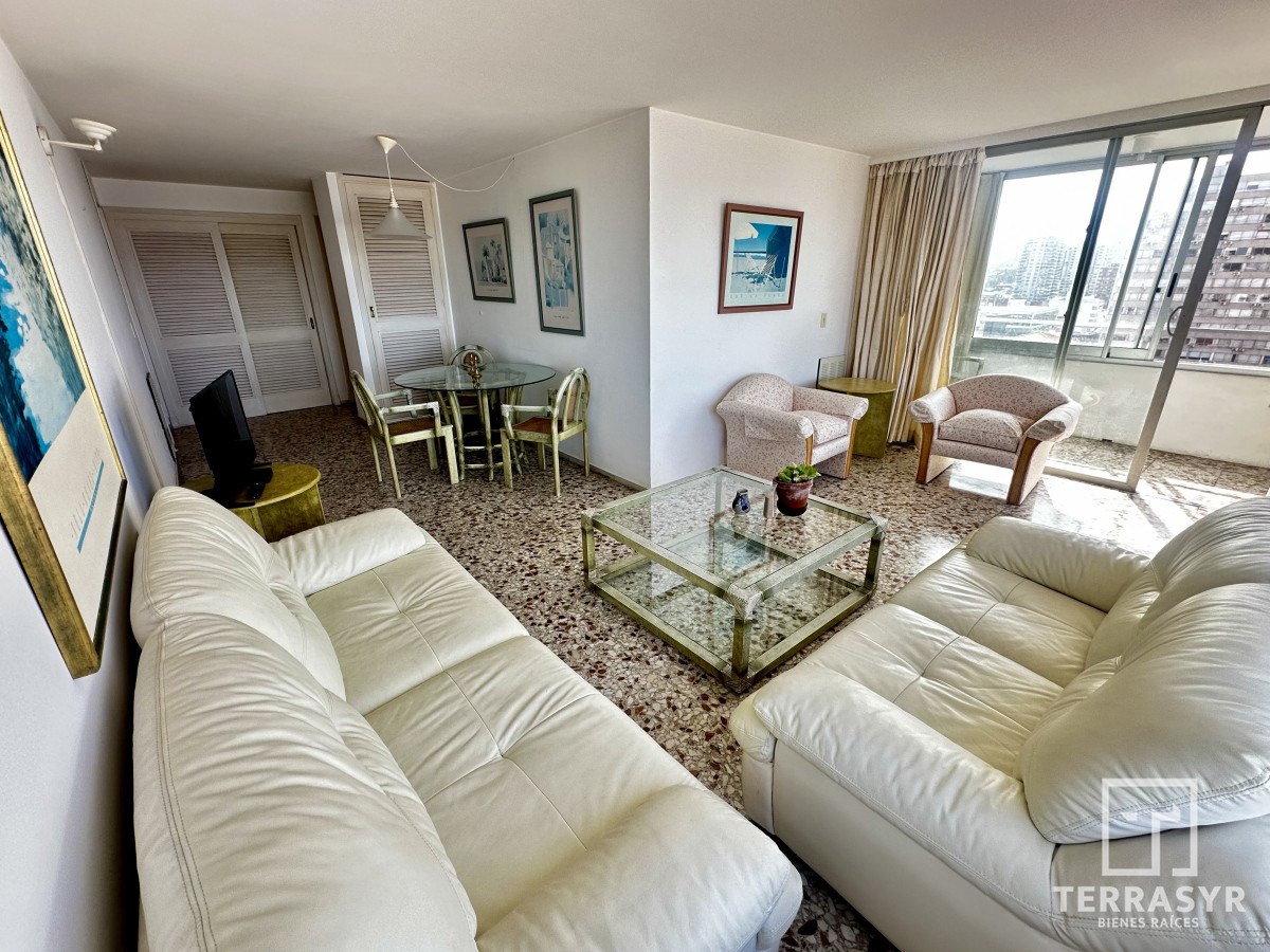 Apartamento ID.1148 - Luminoso apartamento en Península, 2 dormitorios, vista, sol y garage.  